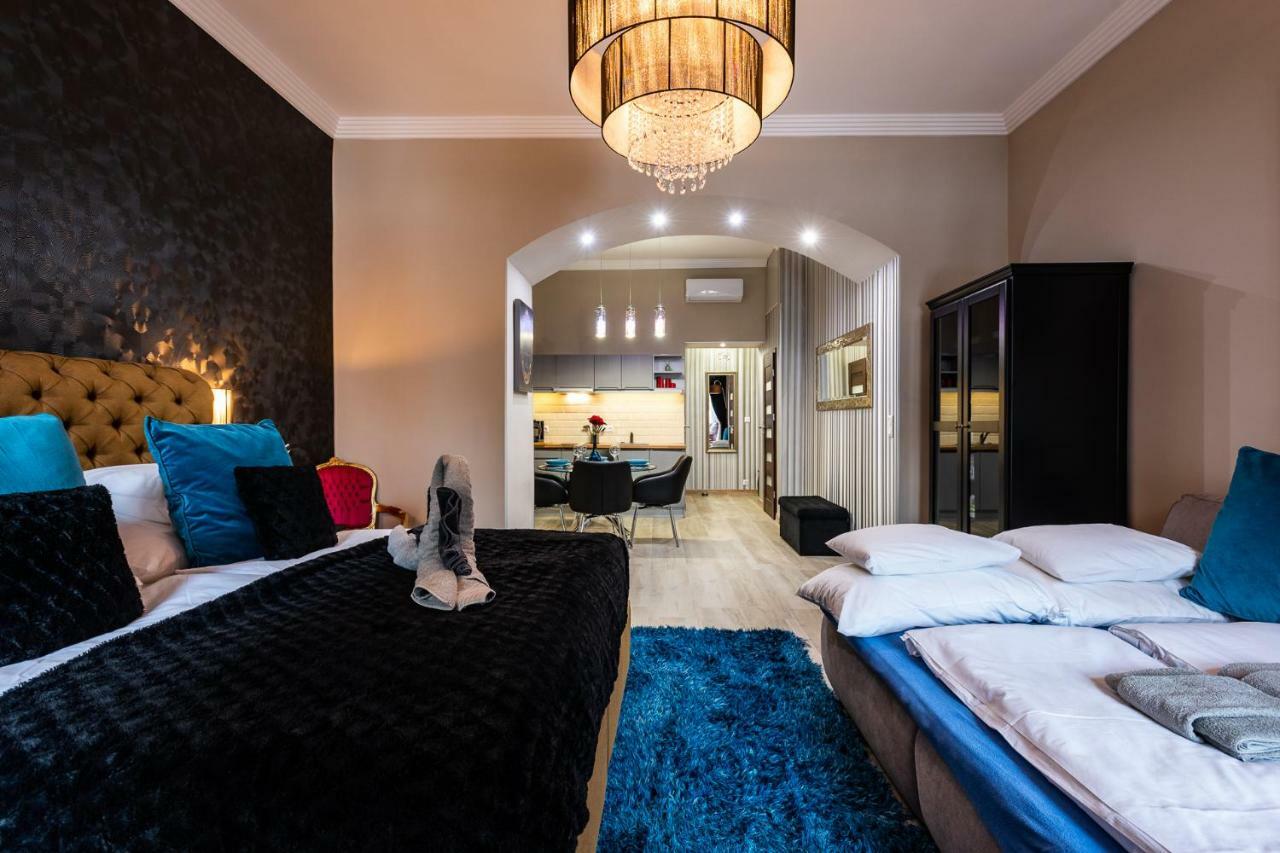 Apartamento Center Of The Center, The Grand Deluxe Budapest Exterior foto